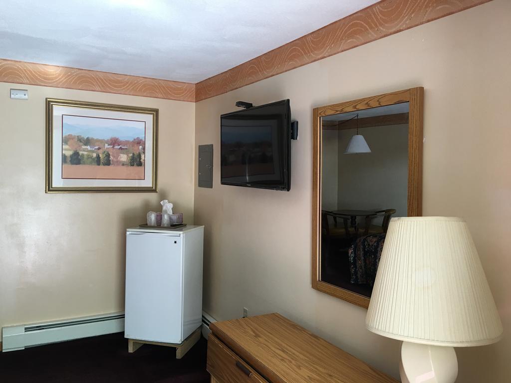 Knotty Pine Motel Salisbury Exterior foto